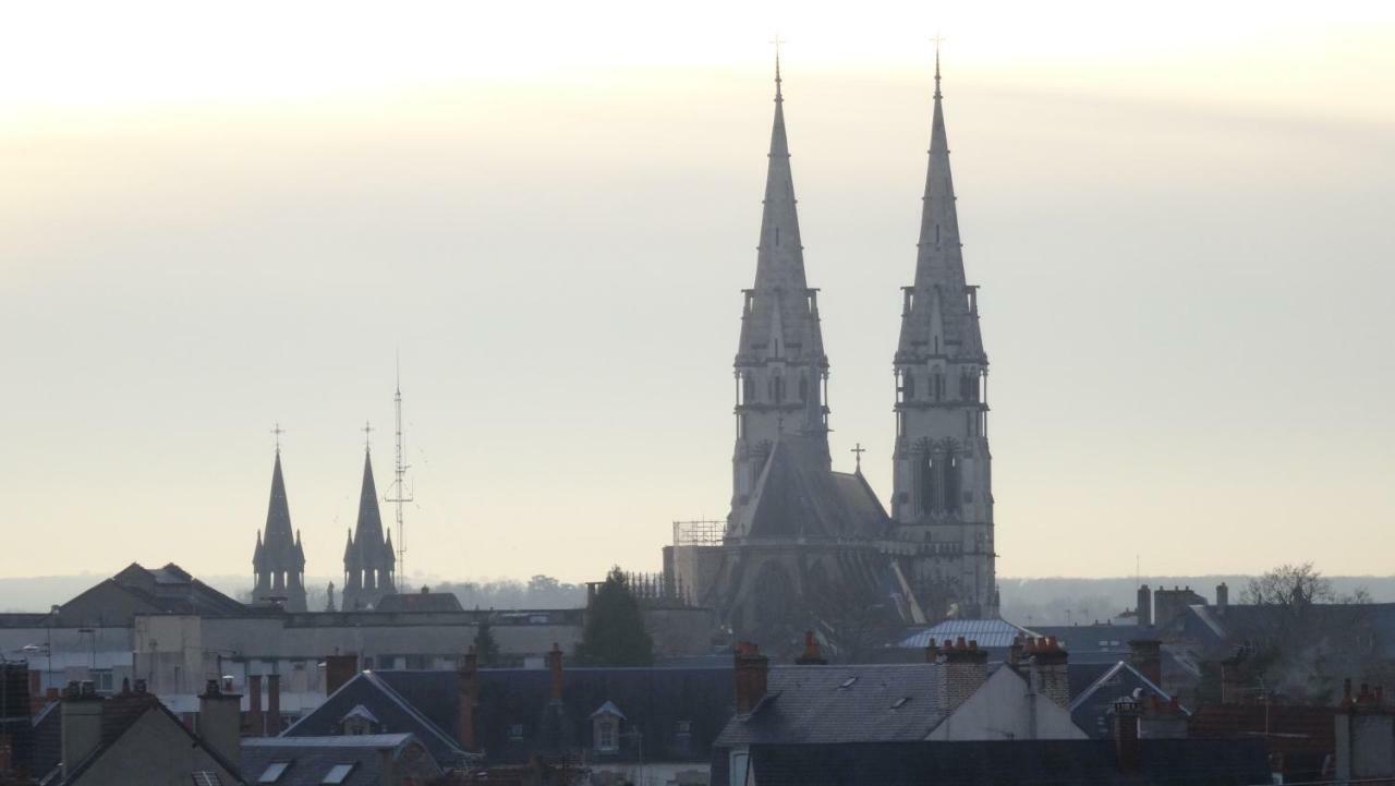 Studio Moderne Avec Jolie Vue Moulins  Luaran gambar